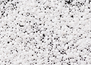 Бисер Япония круглый 11/0 10г 0761 белый матовый, радужный непрозрачный